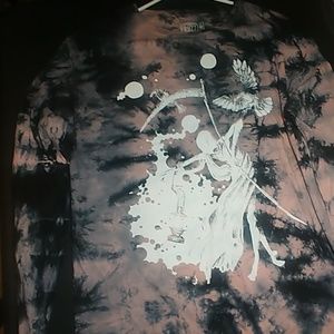 Long sleeved "buzz" grim reaper shirt.